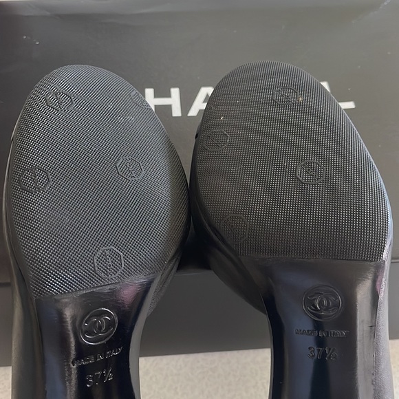 Chanel Heels - Picture 6 of 7